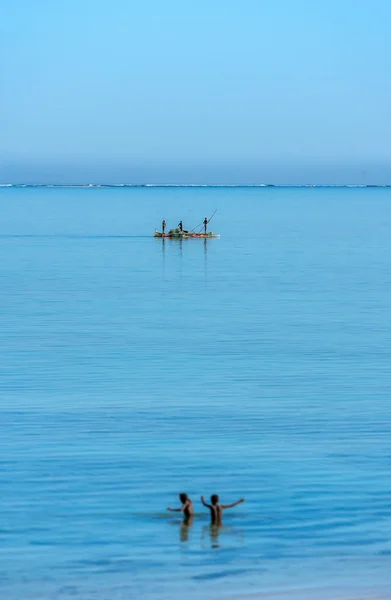 Fishing scene of Malagasy fishermen — Stock Photo, Image