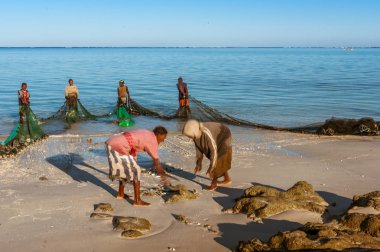 Madagaskarlı balıkçılar balıkçılık sahne
