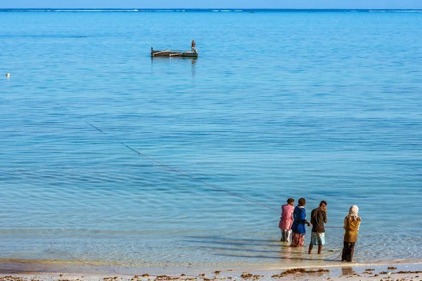 Cena de pesca de pescadores malgaxes — Fotografia de Stock