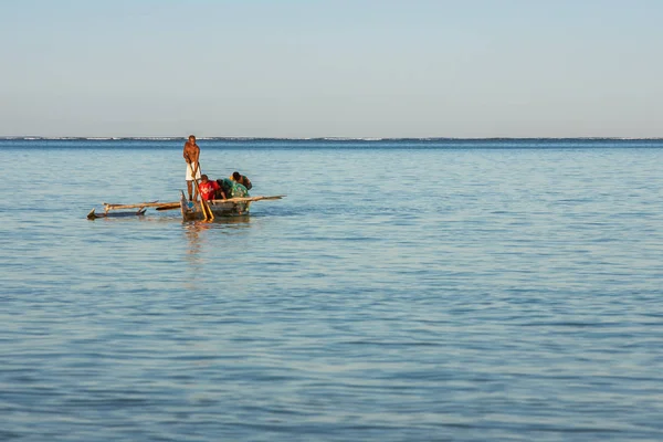 Scena di pesca dei pescatori malgasci — Foto Stock