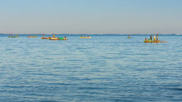 Fishing scene of Malagasy fishermen — Stock Photo, Image