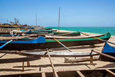 Karaya Madagaskarlı outrigger Kano