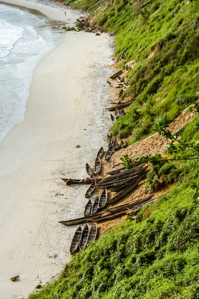 På stranden av Tolanaro — Stockfoto