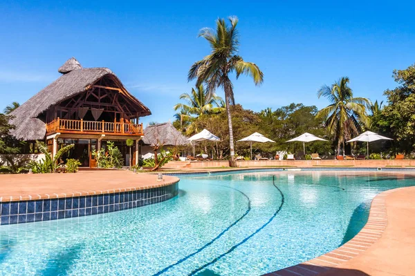 Tropical swimming pool — Stock Photo, Image