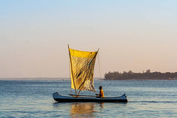 Malagasy fishing boat — Stock Photo, Image