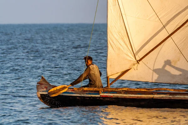 Madagaskar balıkçılar kürek — Stok fotoğraf