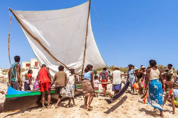 Retorno à pesca em Madagáscar — Fotografia de Stock