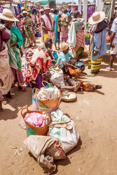 Mulheres malgaxes no mercado semanal — Fotografia de Stock