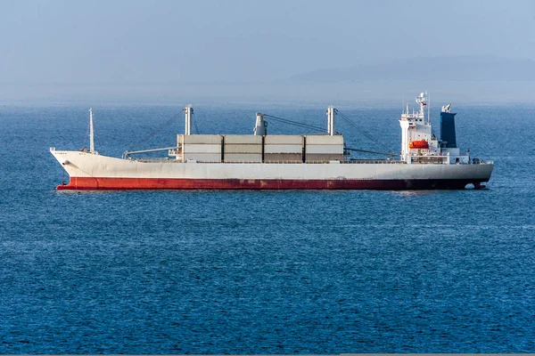 Container schip afgemeerd — Stockfoto