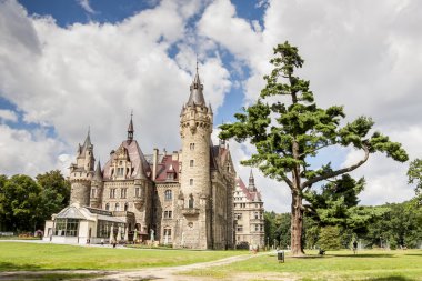 Görünüm Moszna Castle - Polonya, Avrupa.