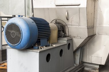 Mavi motor ve duman havalandırma