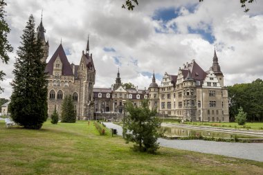 Görünüm Moszna Castle - Polonya, Avrupa.