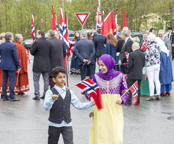 People on parde before school in Verdal, Norway. — Stock Photo, Image