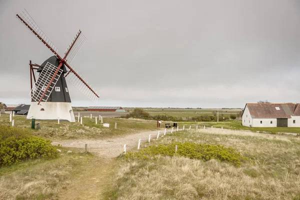 Moinho de vento na ilha Mando - Dinamarca — Fotografia de Stock