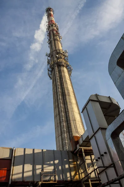 Rauchgasanlage - Kohlekraftwerk. — Stockfoto