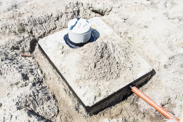 Nieuwe betonnen septische tank — Stockfoto