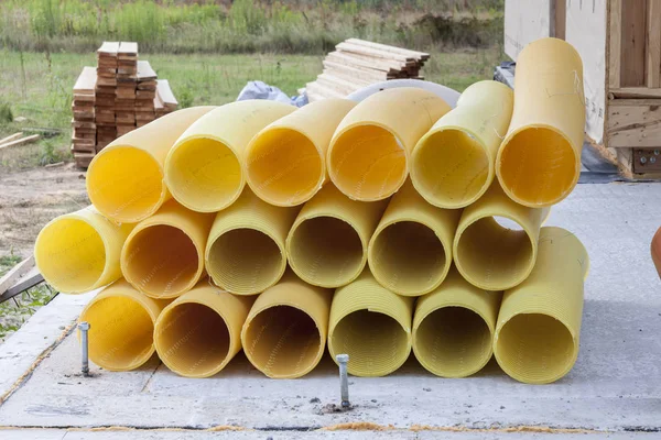 Yellow drain pipe — Stock Photo, Image