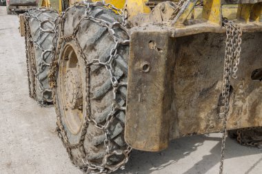 Zincir lastiği - sınaî kamyon.