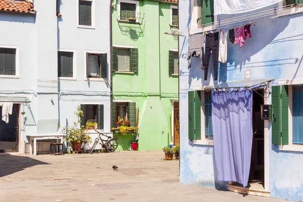 Case colorate a Burano — Foto Stock