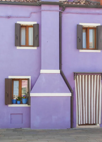 Casas coloridas em burano — Fotografia de Stock