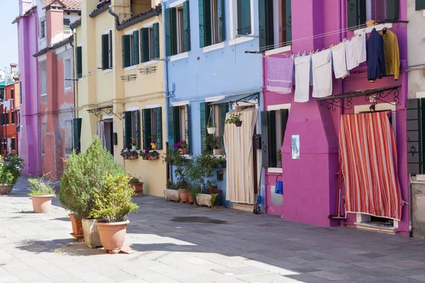 Bunte Häuser auf burano — Stockfoto