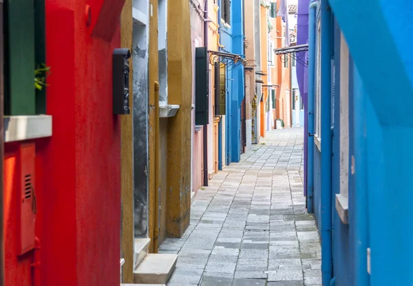 Casas coloridas em burano — Fotografia de Stock