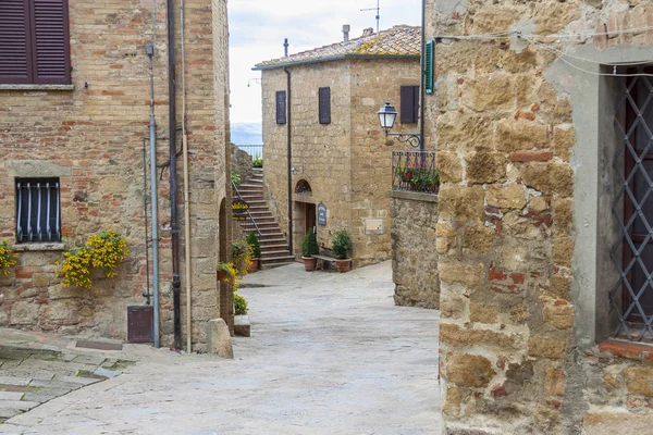 Antiguo pueblo de piedra en Toscana - Monticchiello . — Foto de Stock