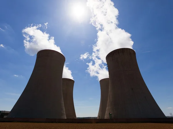 Cooling towers of Nuclear power plant — Stock Photo, Image