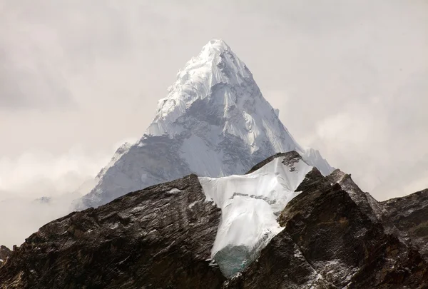A módja annak, hogy az Everest Base Camp Ama Dablam látképe — Stock Fotó