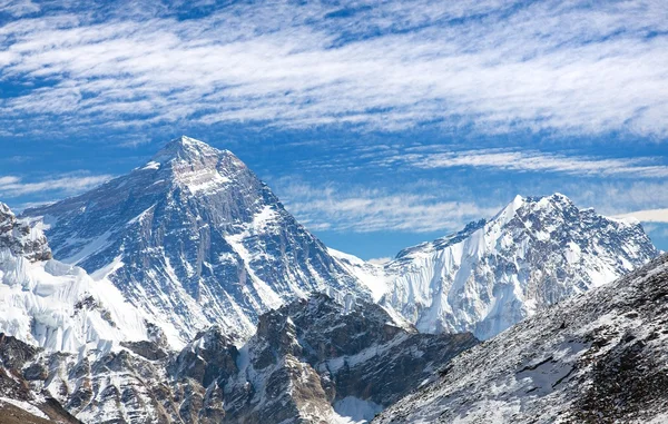 Vrcholu Mount Everestu z údolí Gokyo — Stock fotografie