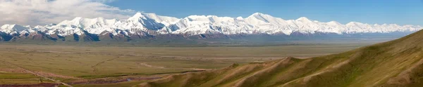 Vista panorámica de la montaña Pamir y Pik Lenin — Foto de Stock