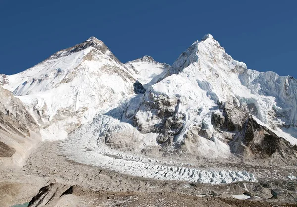 Vacker utsikt över mount Everest, Lhotse och nuptse — Stockfoto