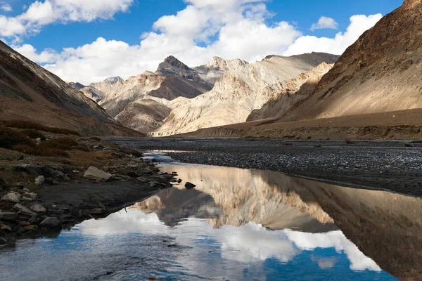 Vista desde los himalayas indios — Foto de Stock