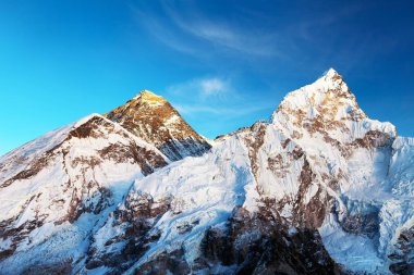 Everest Dağı akşam panoramik görünüm