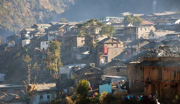 Vue du matin du village de Martadi dans l'ouest du Népal — Photo