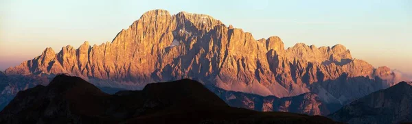 Evening panoramic view of mount Civetta — Stock Photo, Image