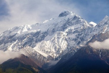 Annapurna devre trekking iz yuvarlak güzel Dağı