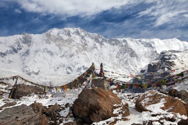 Annapurna Merkez kamp, Nepal üzerinden Annapurna dağına