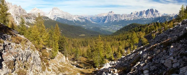 Le tofane gruppe und hohe gaisl, dolomiti, italien — Stockfoto