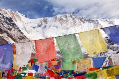 Annapurna Merkez kamp, Nepal üzerinden Annapurna dağına