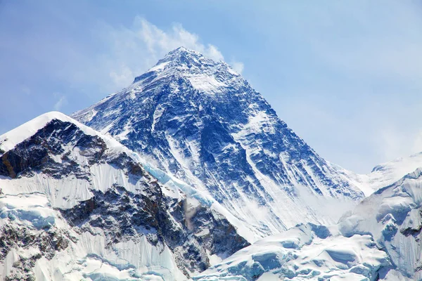 Vista de la cima del Monte Everest desde Kala Patthar — Foto de Stock