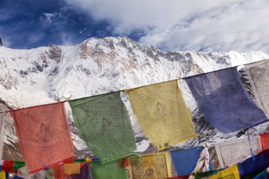 Annapurna Merkez kamp, Nepal üzerinden Annapurna dağına