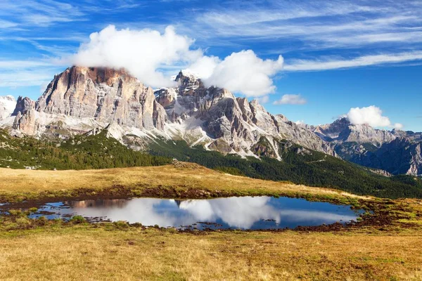 Vista desde el passo Giau, Tofana o Le Tofane Gruppe — Foto de Stock