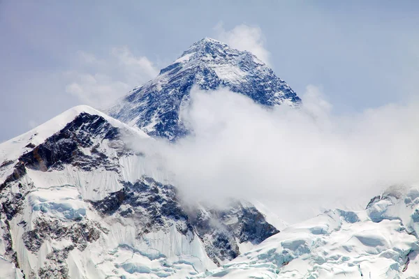 View of top of Mount Everest from Kala Patthar — Stock Photo, Image
