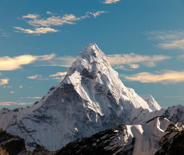 Akşam Panoramik dağ Ama Dablam