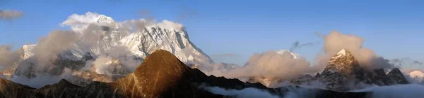 Vista panorâmica noturna do Monte Everest e Lhotse — Fotografia de Stock