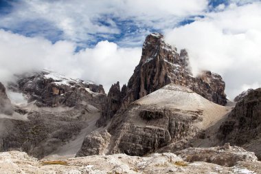 Croda Auronzo Berti, Sextener Dolomites dağlar görünümünü