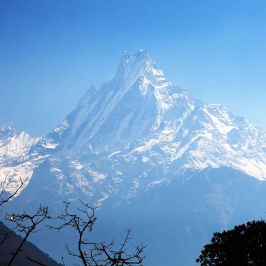 mount Machhapuchhre mavi renkli