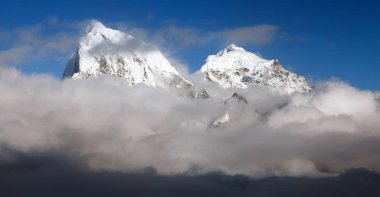 Arakam Tse, cholatse ve Tabuche tepe
