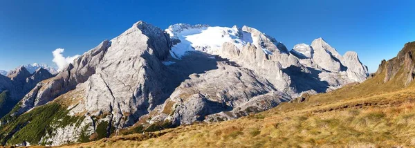 Marmolada, der höchste Berg der Dolomiten — Stockfoto